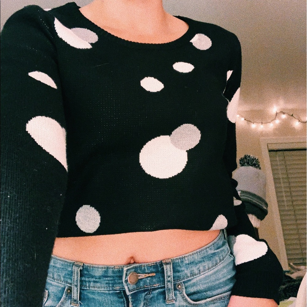 Premise pok-a-dot sweater!